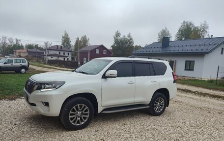 Toyota Land Cruiser Prado 150 рестайлинг 2, 2018 год, 4 800 000 рублей, 3 фотография
