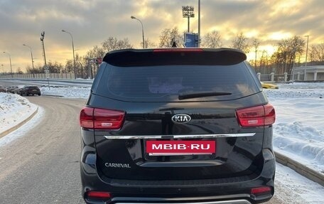 KIA Carnival III, 2020 год, 2 900 000 рублей, 5 фотография