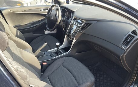 Hyundai Sonata VI, 2010 год, 975 000 рублей, 8 фотография