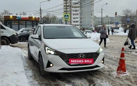 Hyundai Solaris II рестайлинг, 2021 год, 1 700 000 рублей, 2 фотография