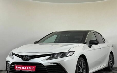 Toyota Camry, 2021 год, 3 190 000 рублей, 1 фотография