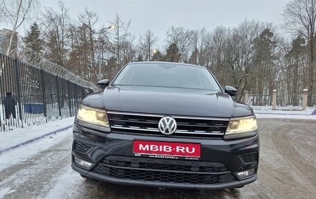 Volkswagen Tiguan II, 2020 год, 2 690 000 рублей, 1 фотография