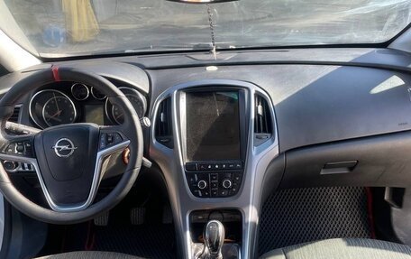 Opel Astra J, 2013 год, 620 000 рублей, 3 фотография