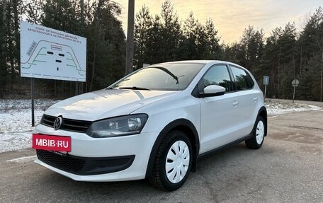 Volkswagen Polo VI (EU Market), 2011 год, 455 000 рублей, 2 фотография