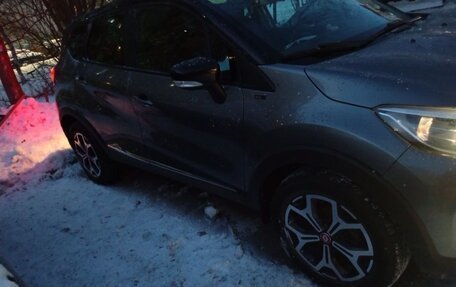 Renault Kaptur I рестайлинг, 2018 год, 1 583 000 рублей, 4 фотография