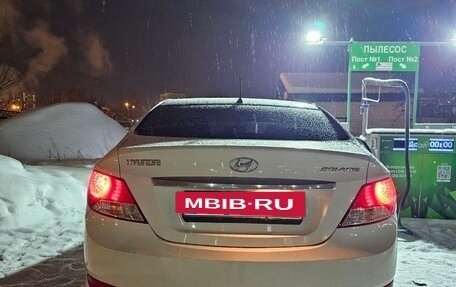 Hyundai Solaris II рестайлинг, 2014 год, 800 000 рублей, 4 фотография