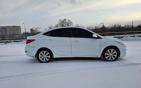 Hyundai Solaris II рестайлинг, 2014 год, 800 000 рублей, 7 фотография