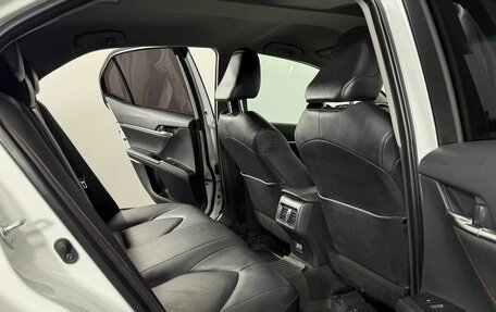 Toyota Camry, 2021 год, 3 190 000 рублей, 11 фотография