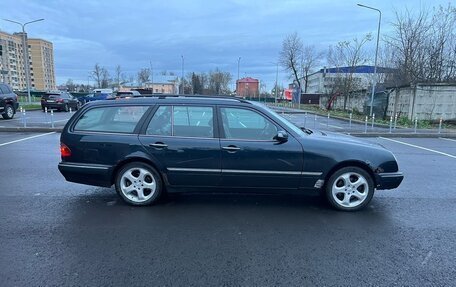 Mercedes-Benz E-Класс, 2002 год, 575 000 рублей, 11 фотография