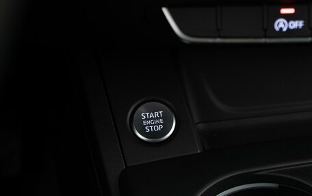 Audi A4, 2018 год, 2 449 050 рублей, 21 фотография