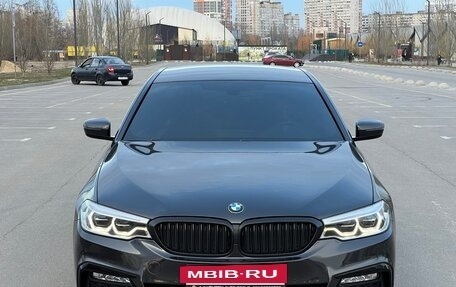 BMW 5 серия, 2018 год, 3 799 000 рублей, 2 фотография