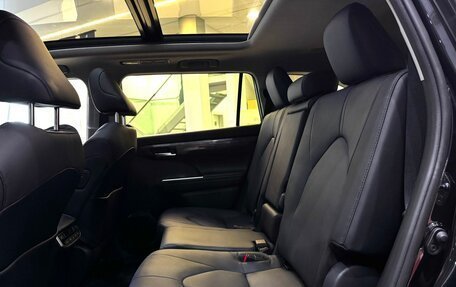 Toyota Highlander, 2025 год, 5 990 000 рублей, 13 фотография