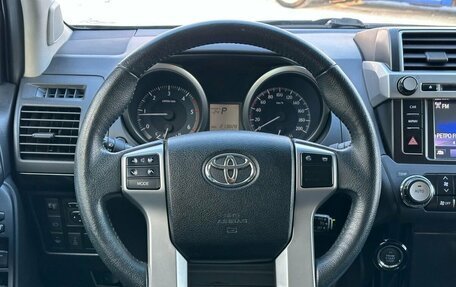 Toyota Land Cruiser Prado 150 рестайлинг 2, 2015 год, 3 499 000 рублей, 17 фотография