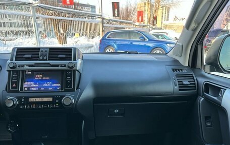 Toyota Land Cruiser Prado 150 рестайлинг 2, 2015 год, 3 499 000 рублей, 29 фотография