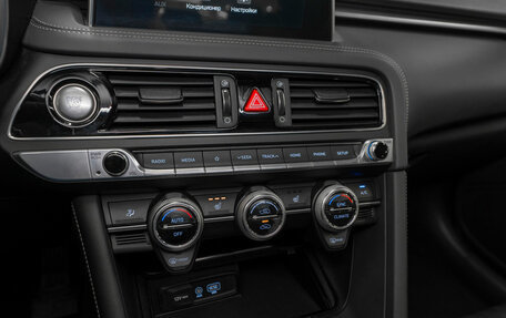 Genesis G70 I, 2018 год, 2 980 000 рублей, 18 фотография