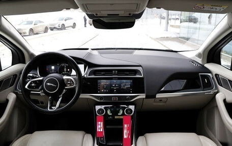 Jaguar I-Pace I, 2021 год, 3 900 000 рублей, 12 фотография