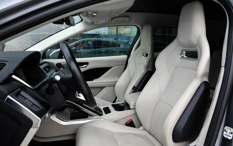 Jaguar I-Pace I, 2021 год, 3 900 000 рублей, 28 фотография