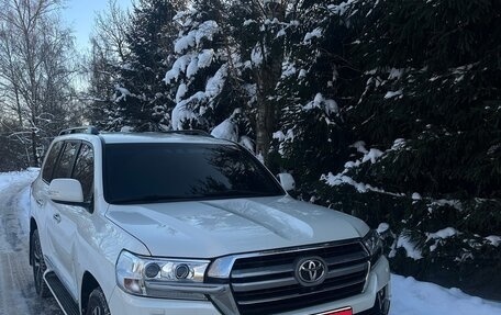 Toyota Land Cruiser 200, 2016 год, 6 000 000 рублей, 1 фотография