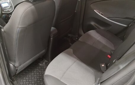 Hyundai Solaris II рестайлинг, 2013 год, 850 000 рублей, 4 фотография