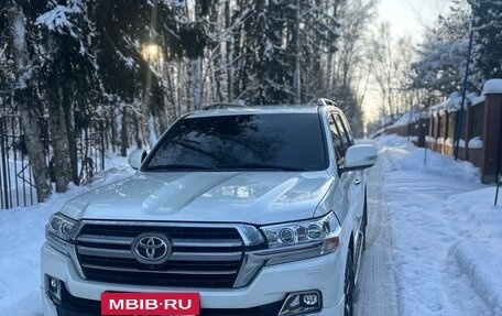 Toyota Land Cruiser 200, 2016 год, 6 000 000 рублей, 5 фотография