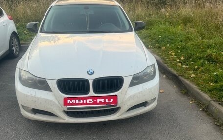 BMW 3 серия, 2011 год, 900 000 рублей, 3 фотография