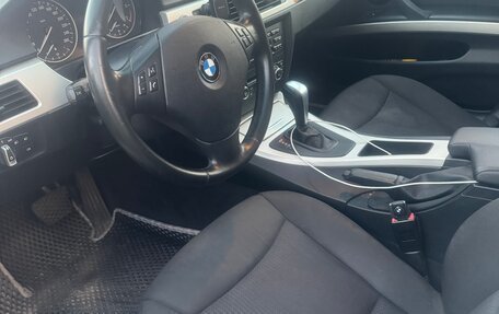 BMW 3 серия, 2011 год, 900 000 рублей, 8 фотография