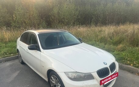 BMW 3 серия, 2011 год, 900 000 рублей, 4 фотография