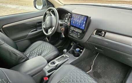Mitsubishi Outlander III рестайлинг 3, 2013 год, 1 180 000 рублей, 6 фотография
