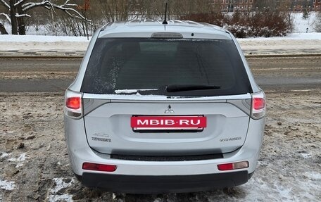 Mitsubishi Outlander III рестайлинг 3, 2013 год, 1 180 000 рублей, 5 фотография