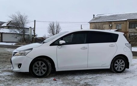 Toyota Verso I, 2013 год, 1 300 000 рублей, 4 фотография