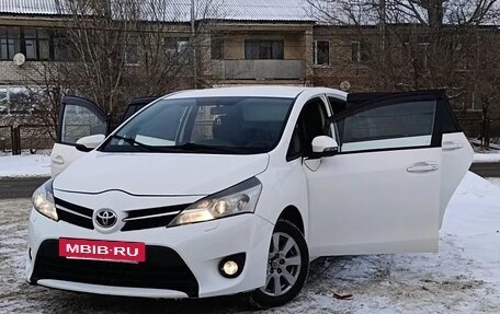 Toyota Verso I, 2013 год, 1 300 000 рублей, 5 фотография