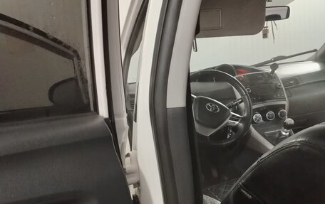 Toyota Verso I, 2013 год, 1 300 000 рублей, 11 фотография