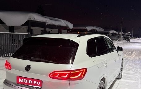 Volkswagen Touareg III, 2018 год, 5 500 000 рублей, 4 фотография