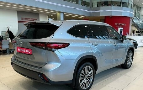 Toyota Highlander, 2025 год, 6 190 000 рублей, 5 фотография