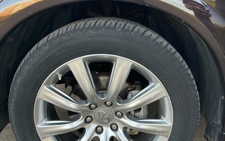 Infiniti QX56, 2011 год, 1 800 000 рублей, 5 фотография