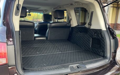 Infiniti QX56, 2011 год, 1 800 000 рублей, 16 фотография