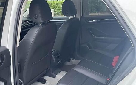 Volkswagen T-Roc I, 2020 год, 2 250 000 рублей, 6 фотография