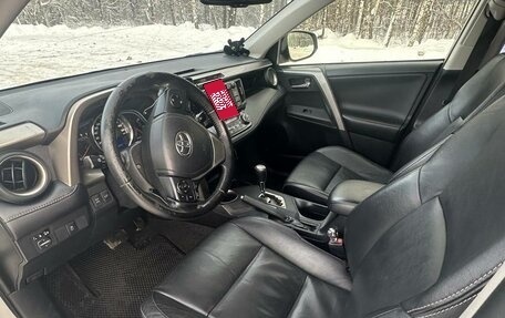 Toyota RAV4, 2013 год, 2 000 000 рублей, 13 фотография