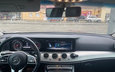 Mercedes-Benz E-Класс, 2018 год, 2 200 000 рублей, 11 фотография