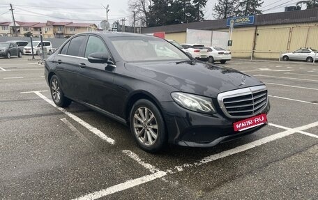 Mercedes-Benz E-Класс, 2018 год, 2 200 000 рублей, 7 фотография