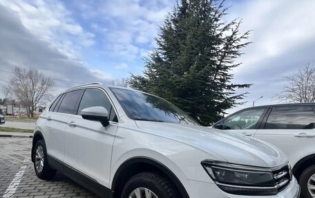 Volkswagen Tiguan II, 2017 год, 2 350 000 рублей, 2 фотография