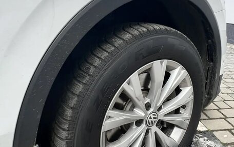 Volkswagen Tiguan II, 2017 год, 2 350 000 рублей, 4 фотография