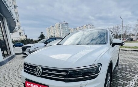 Volkswagen Tiguan II, 2017 год, 2 350 000 рублей, 5 фотография