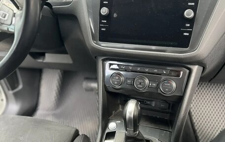 Volkswagen Tiguan II, 2017 год, 2 350 000 рублей, 16 фотография