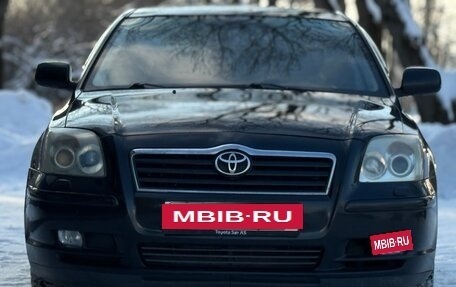 Toyota Avensis III рестайлинг, 2005 год, 700 000 рублей, 2 фотография