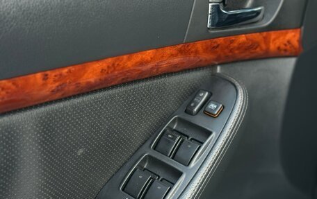 Toyota Avensis III рестайлинг, 2005 год, 700 000 рублей, 13 фотография