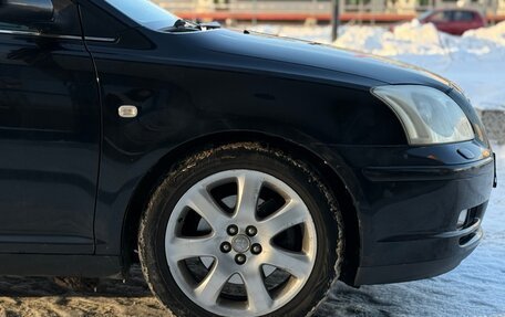 Toyota Avensis III рестайлинг, 2005 год, 700 000 рублей, 25 фотография