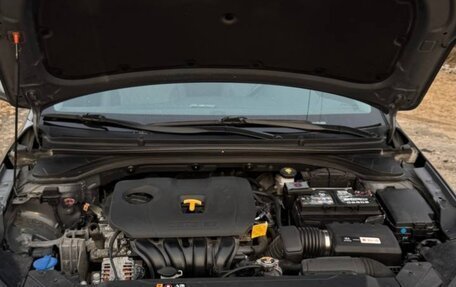 Hyundai Elantra VI рестайлинг, 2019 год, 1 500 000 рублей, 10 фотография