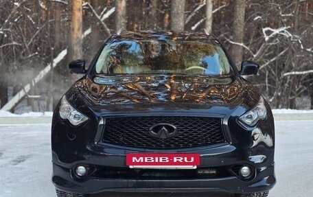 Infiniti FX II, 2010 год, 1 700 000 рублей, 3 фотография