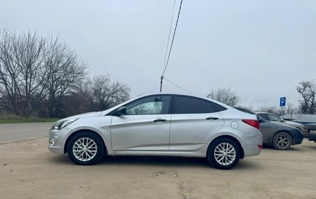 Hyundai Solaris II рестайлинг, 2015 год, 900 000 рублей, 5 фотография